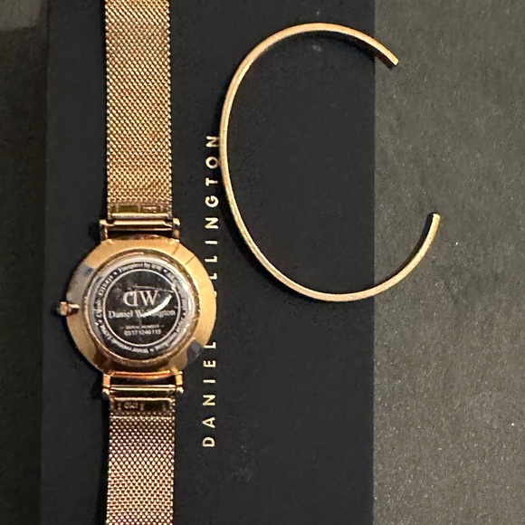 🕒Daniel🕝  Wellington Watch and Cuff - Picture 6 of 12